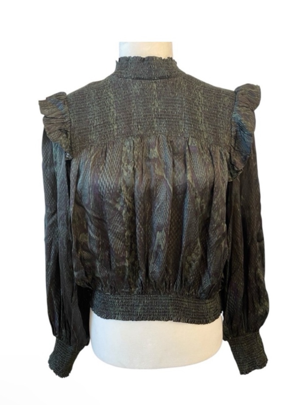 Karlie Womens Green Snakeskin Print Ruffle Blouse